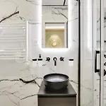 Pick A Flat's In Champs-elysees - Rue Marbeuf *