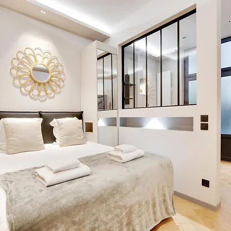 Pick A Flat's In Champs-elysees - Rue Marbeuf Apartmán Paříž